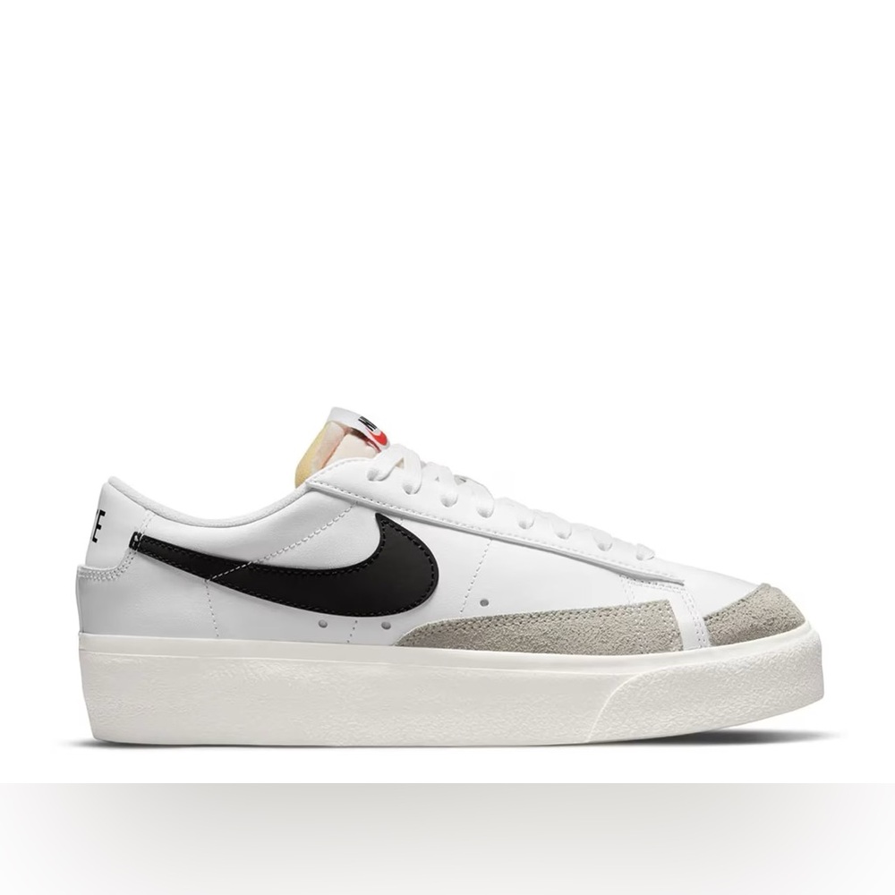Nike White and Black Low-Top Sneakers